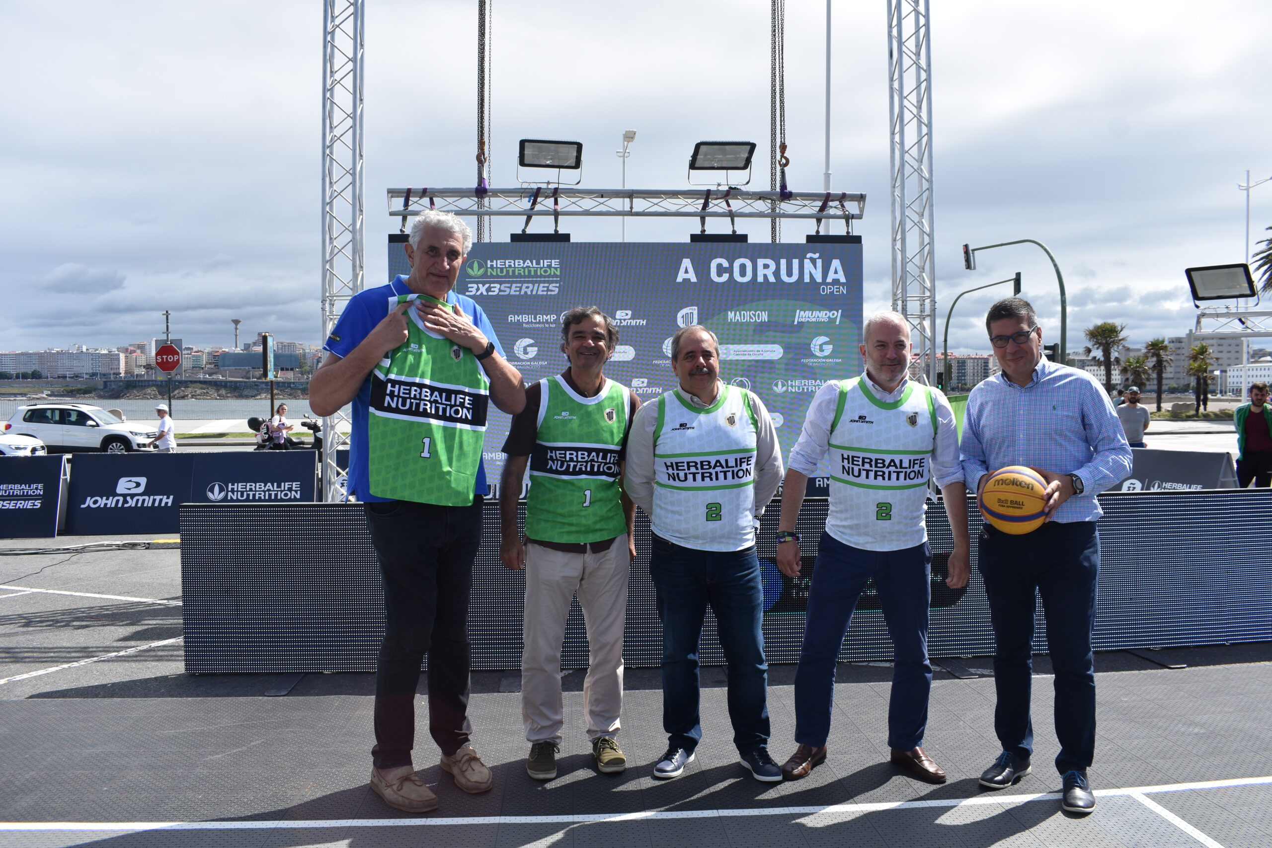 Presentado el A Coruña Open, que se disputará el 14 y el 15 de julio en la explanada de Riazor
